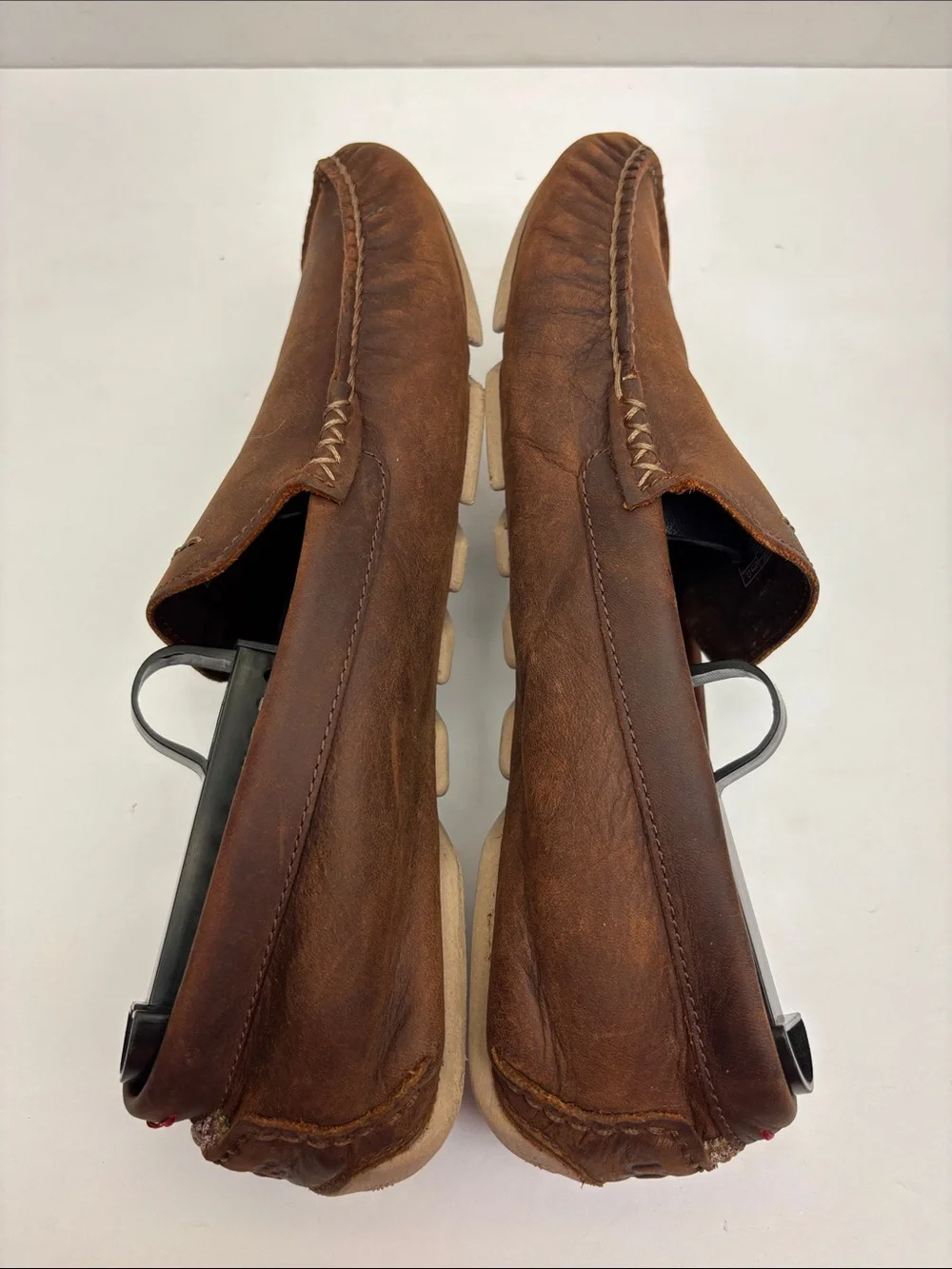 UGG Men's Brown Leather Slip-On Driving Moccasins, SZ 9.5, box 19